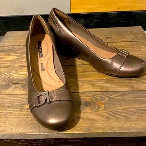 Clarks Collection Wedge’s Size 8 1/2M